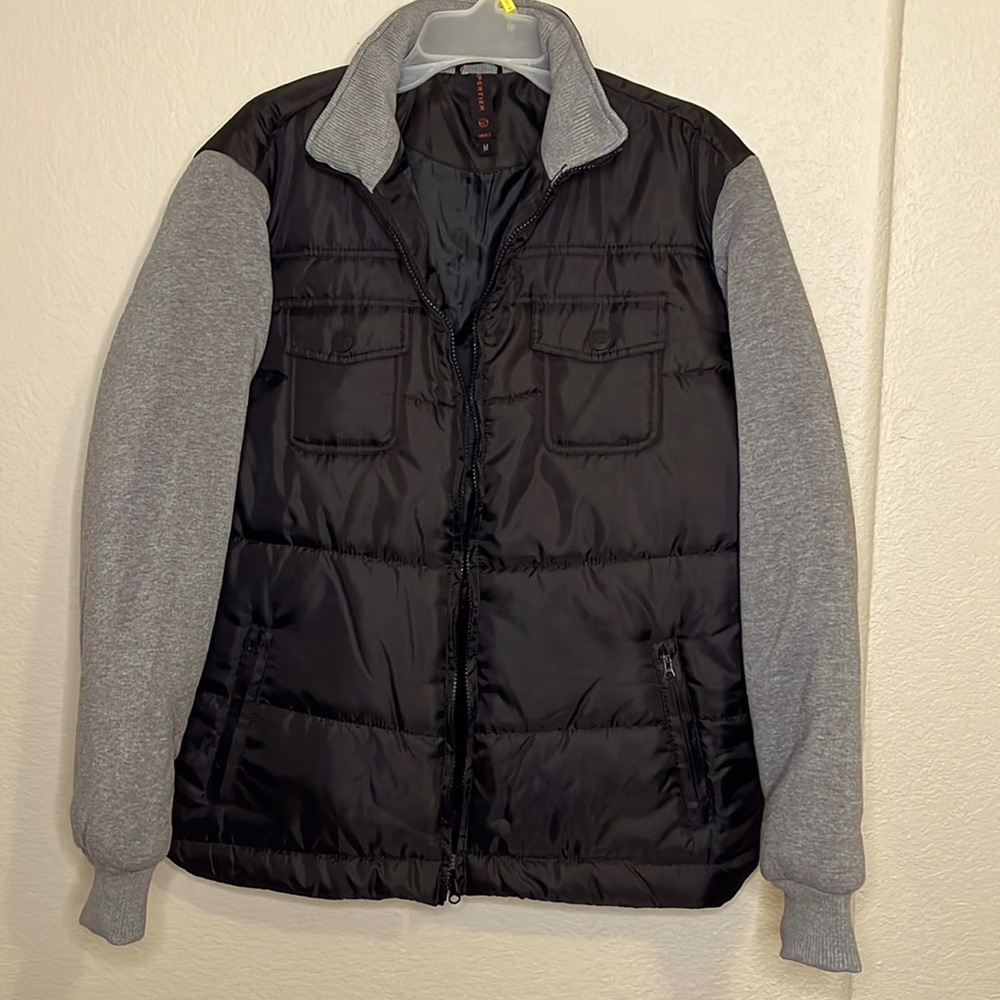 Medium Men’s Black Sportier Puff Jacket Coat NWOT Outdoor Winter Active